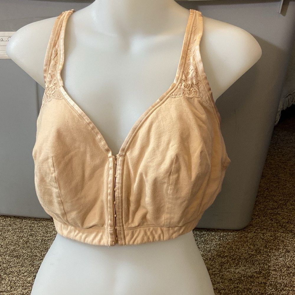Comfortchoice Elegant Tan Lace Trim Bra Size 46C Plus